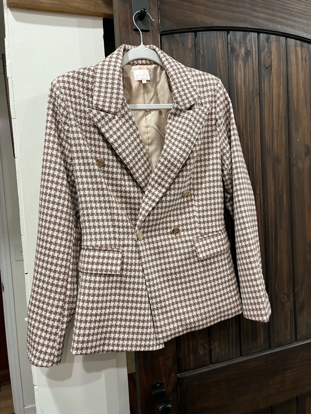 Entro womens classic blazer in earthtone colors